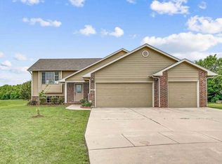 2347 S Tara Falls Ct, Wichita, KS 67207