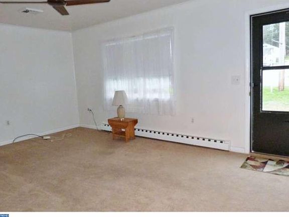 4th image of 3157 Hazelwood Ave
