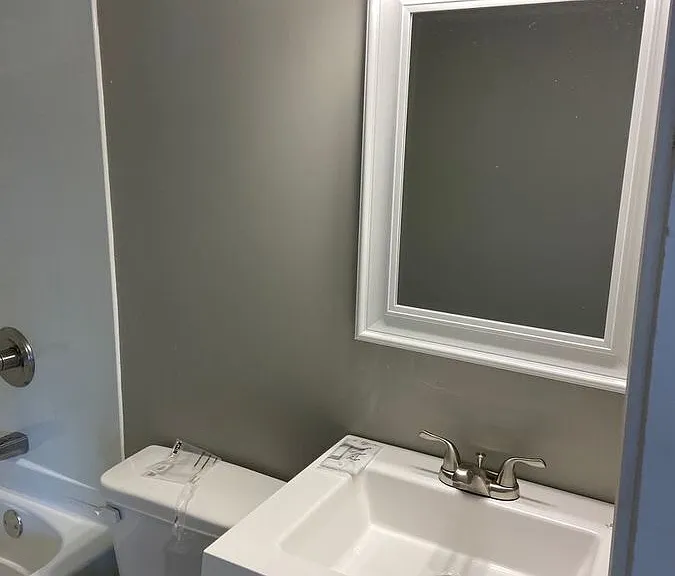 904 Georgian Dr #L — Photo 7