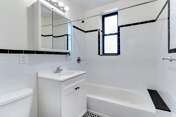 Rented by Modern Spaces | media 11