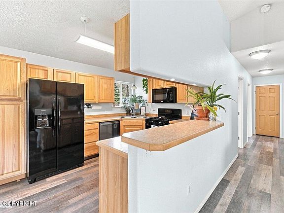 5th image of 48894 Sirocco Dr