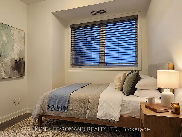 385 Osler St #411 — Photo 12