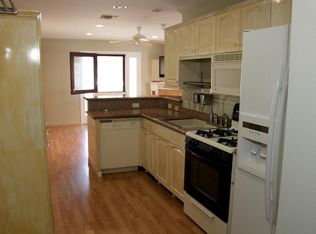 320 1/2 9th St #102, Huntington Beach, CA 92648