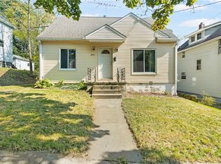 2163 10th St SW, Akron, OH 44314