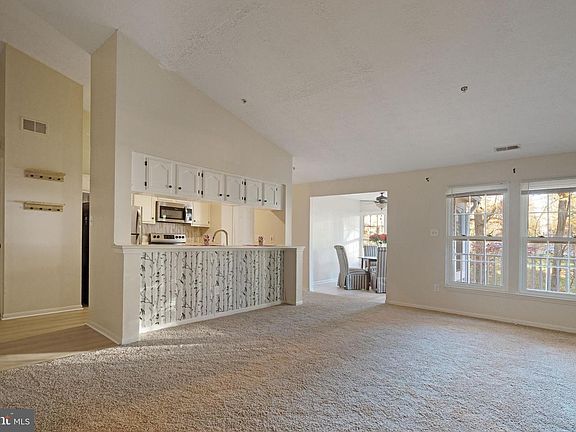 5th image of 903L Cedar Crest Ct #903-L
