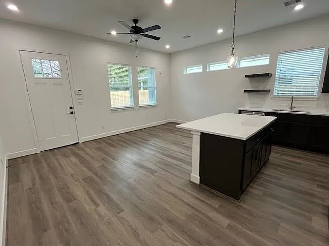 2 bed, 2.0 bath, 1150 sqft, $1,875 — Photo 4