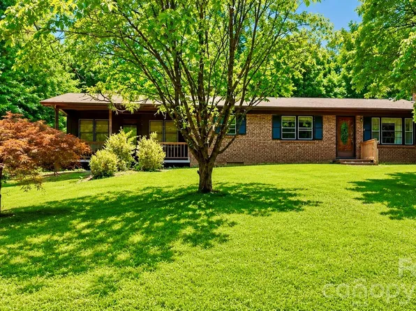 215 N Fork River Dr, Marion, NC 28752