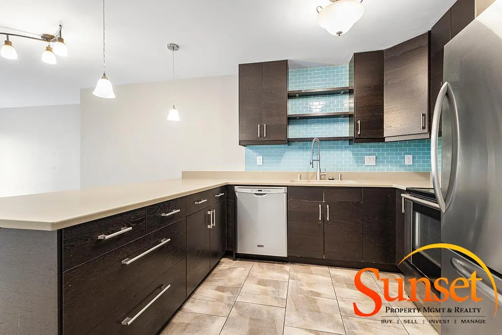 Building Photo - 140 Walnut Ave #3F