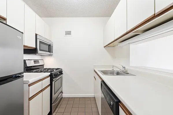 Rented by Corcoran | media 7