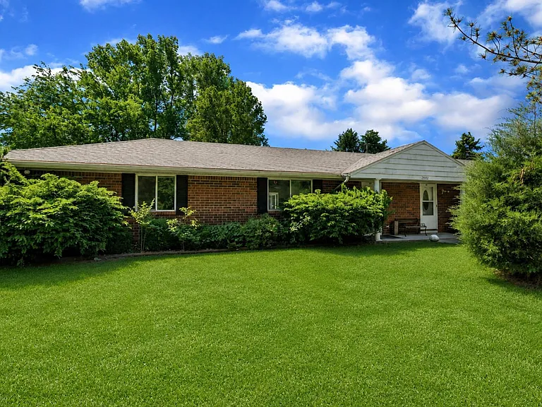 29102 Hufford Rd #B — Photo 4