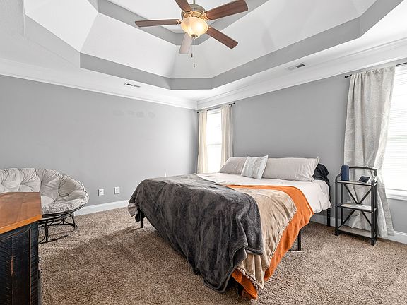 5th image of 545 Medallion Cir