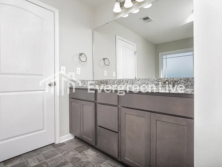 57 Easington Ct — Photo 13