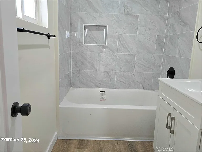 10916 S Inglewood Ave #1/2 — Photo 11