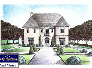 12 Fox Run, East Islip, NY 11730