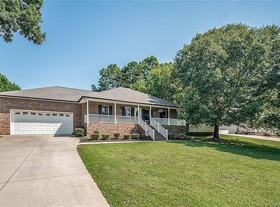 2nd image of 3981 Rolling Meadow Ln