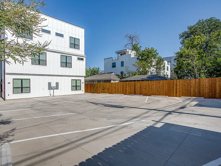 3141 McCart Ave — Photo 43