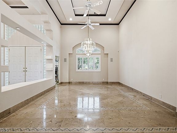 3rd image of 2212 Chatsworth Ct