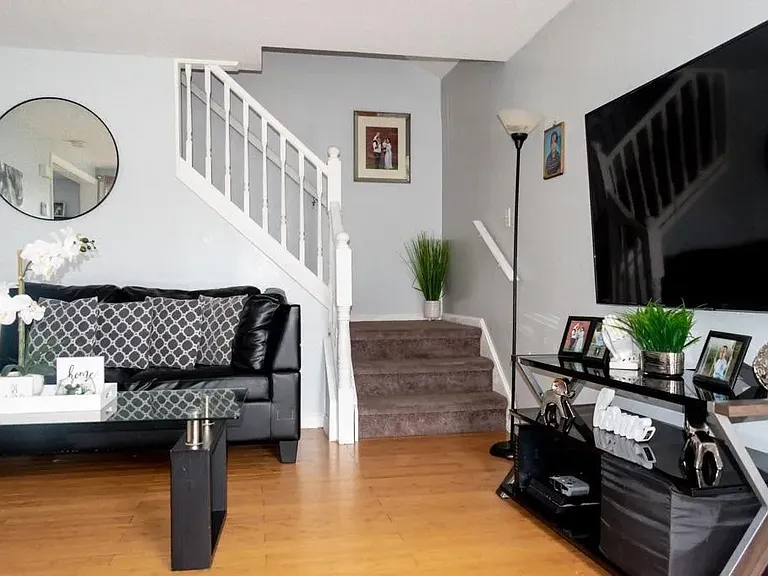 52 Nancy St #5 — Photo 17