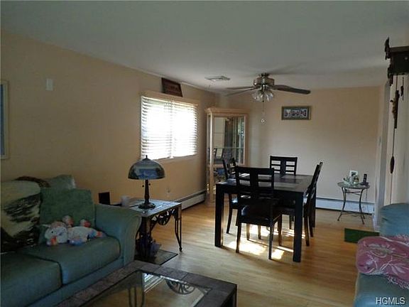5th image of 18 Birchwood Dr
