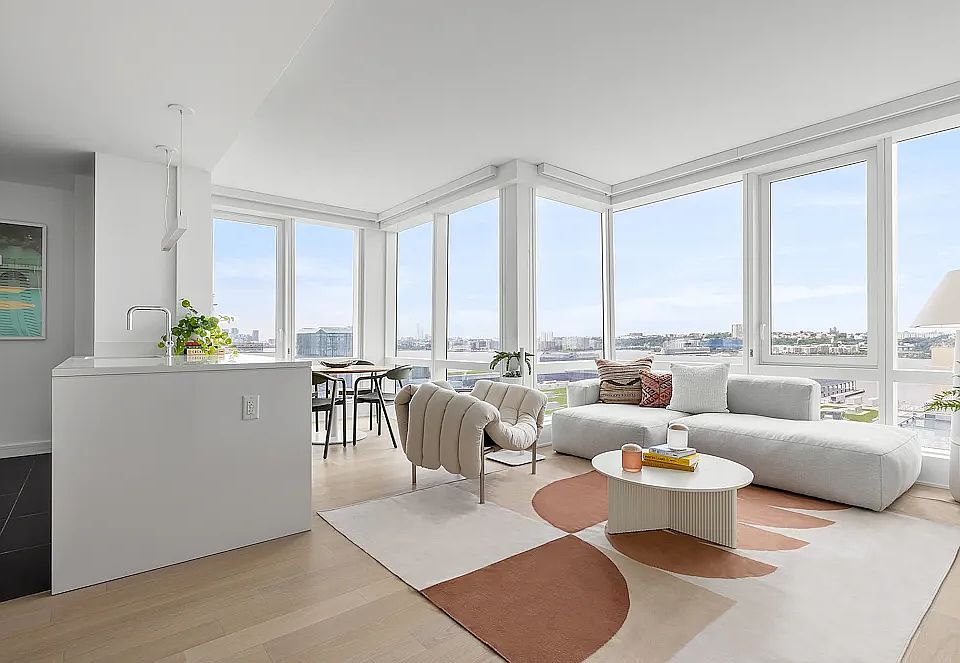 1st image of 555 38th St APT 4503