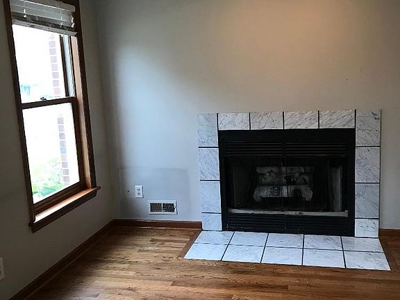 2nd image of 1423 King Ave
