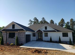 6180 Willow Farm Dr, Denver, NC 28037
