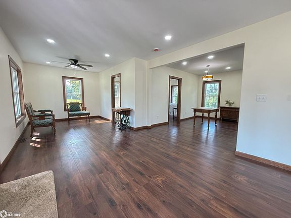 5th image of 716 1st Ave NE