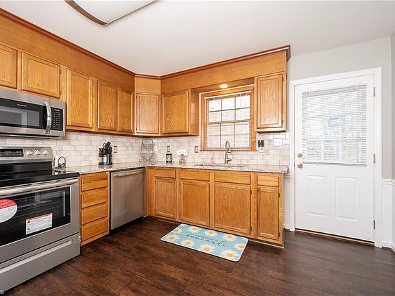 4th image of 1316 Woodlyn St