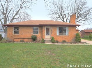 7636 Hazel Dr, Jenison, MI 49428