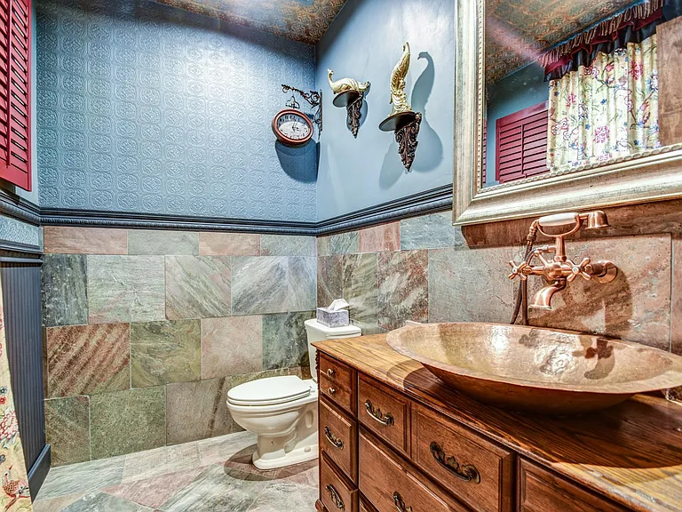 1341 E Ivyglen St — Photo 55