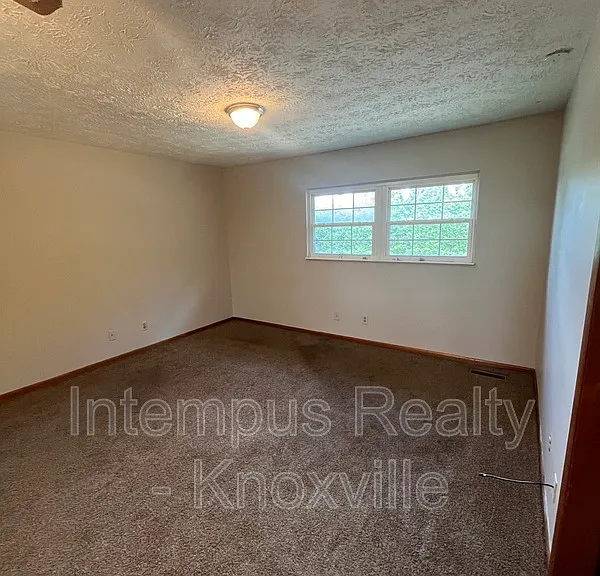 8738 Gleason Dr — Photo 17