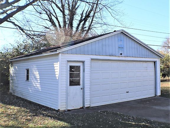 4th image of 5844 Mayville Dr