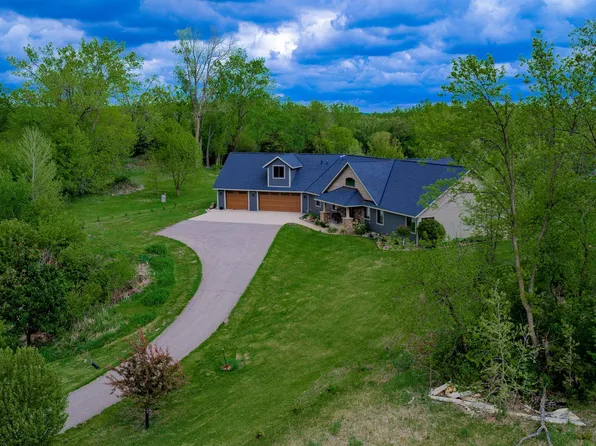 3417 N Games Lake Ave, New London, MN 56273