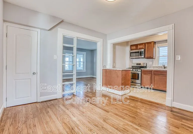 214 Center St — Photo 19