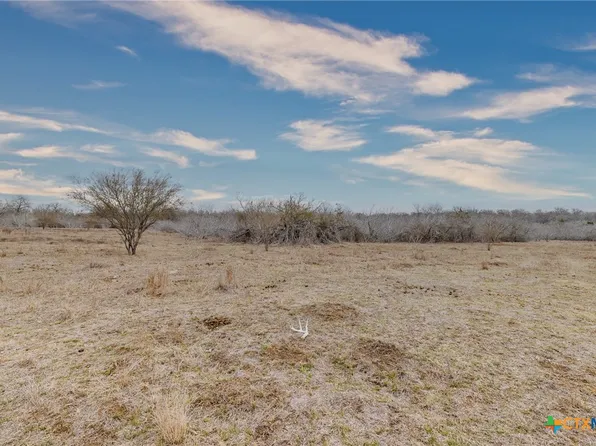 County Road 424, Waelder, TX 78959