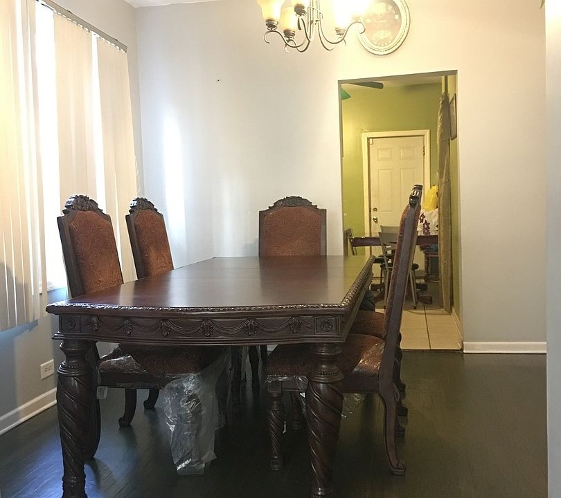 2nd image of 5010 W Wabansia Ave #1