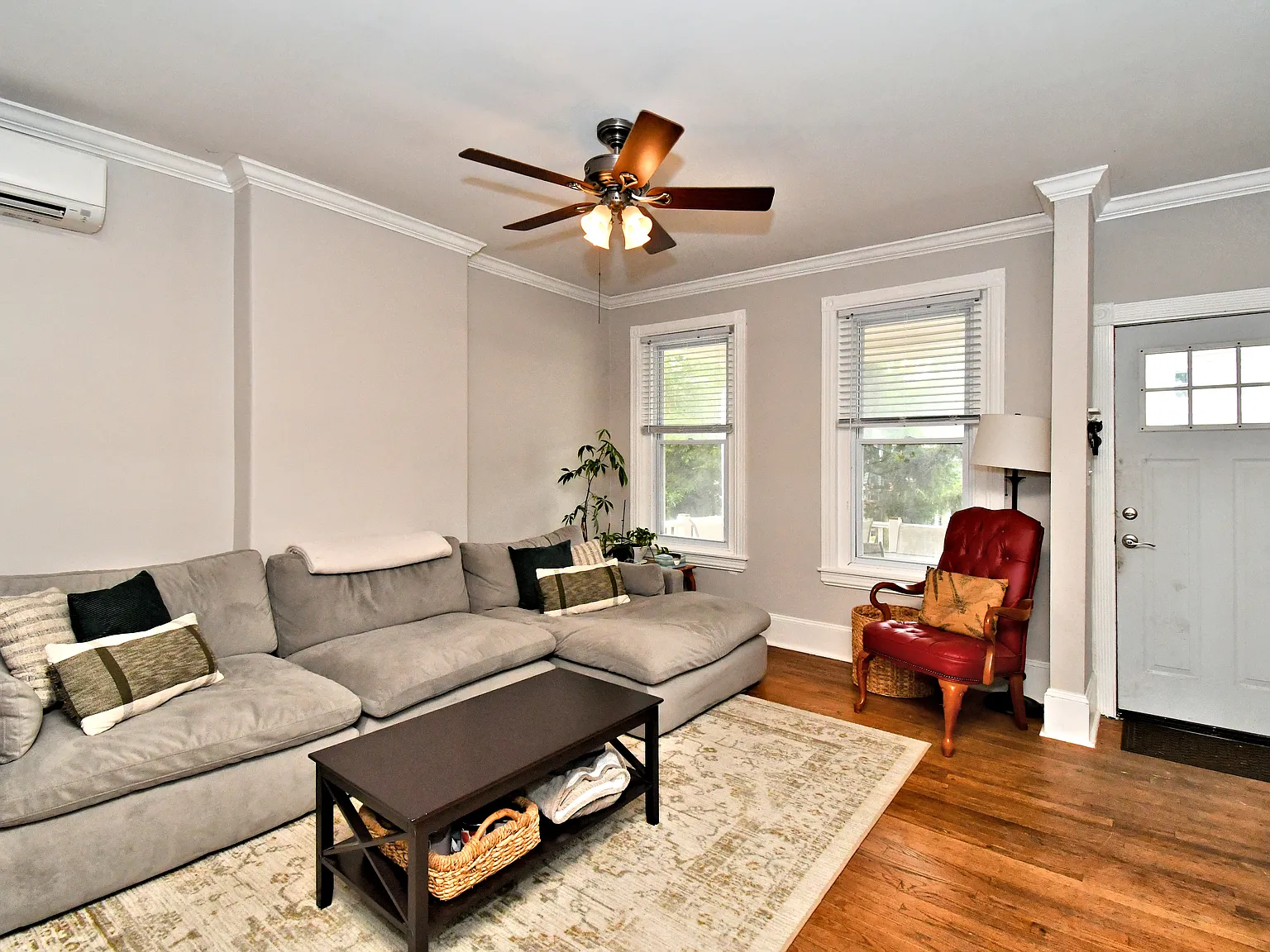 3 bed, 1308 sqft, $2,950 — Photo 4