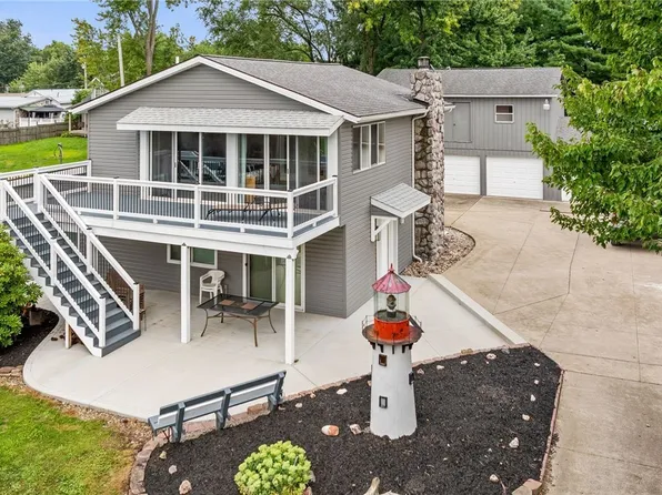 500 Bellview Dr, North Benton, OH 44449
