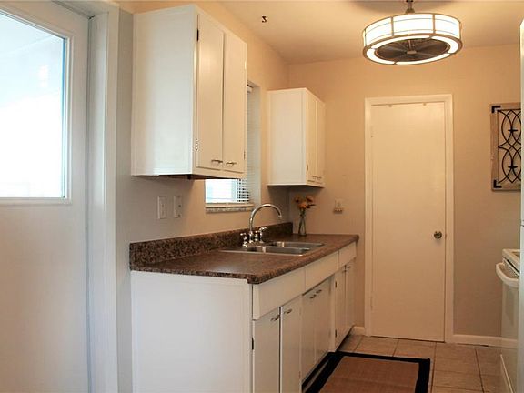 4th image of 22078 Gatewood Ave