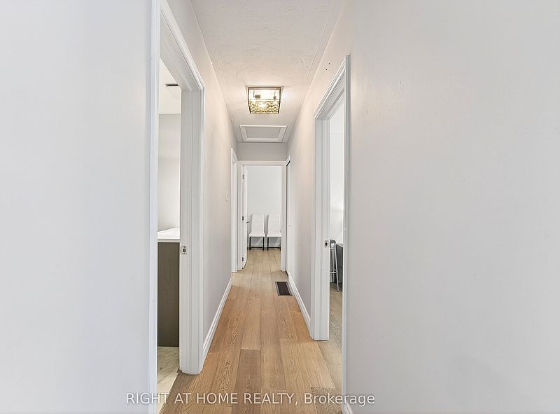 Ottawa House for rent - 4 Bedrooms — photo 12