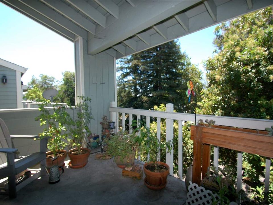 1st image of 37168 Meadowbrook Cmn APT 303