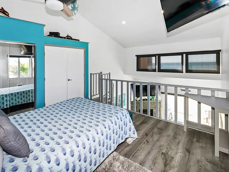 706 Ocean Lane — Photo 17