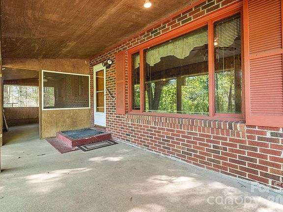 11th image of 435 Upper Glady Fork Rd