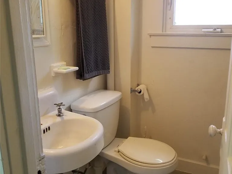 129 Elm Rd NE #3 — Photo 5