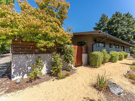 4th image of 788 Walnut Avenue