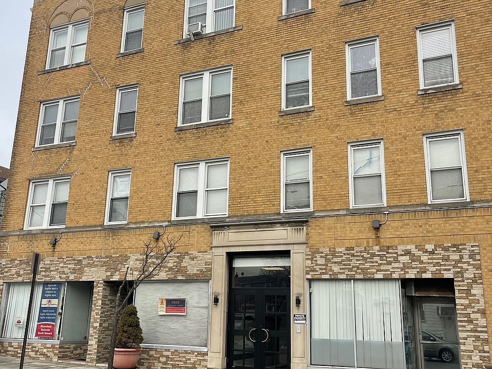 1st image of 5-7 Royalton Pl APT 42
