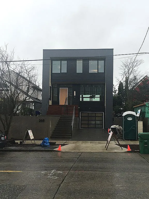 2441 28th Ave W photo 1