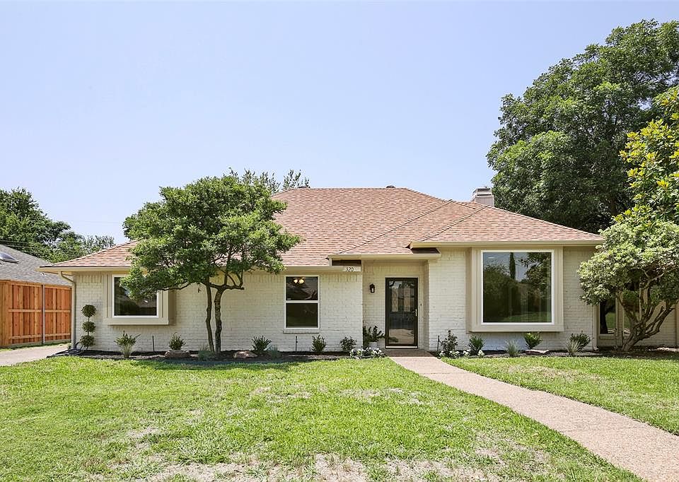1st image of 320 Woodlake Dr