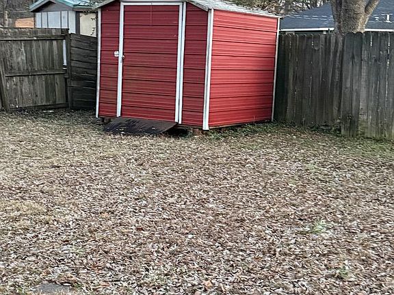 3rd image of 500 Balfour Rd