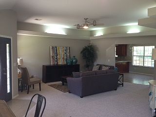3rd image of 215 N Manning St